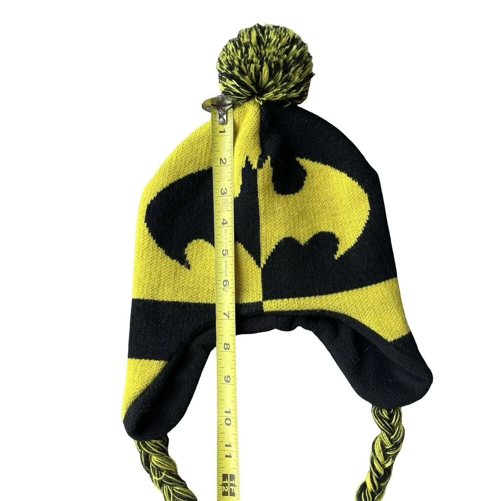 Boys Batman Winter Cap Hat Ear Flaps PomPom Grey Yellow Knit USED DC Comics